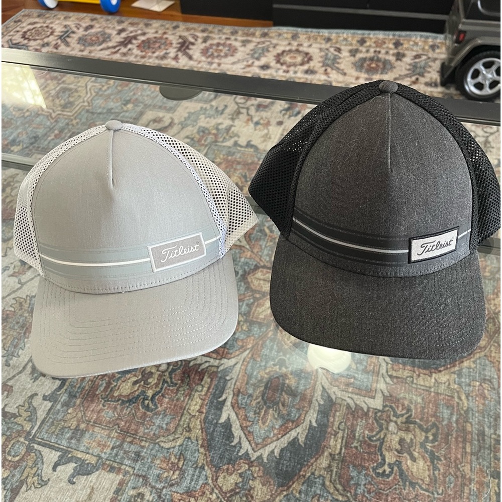 2 NEVER WORN TITLEIST men’s golf hats